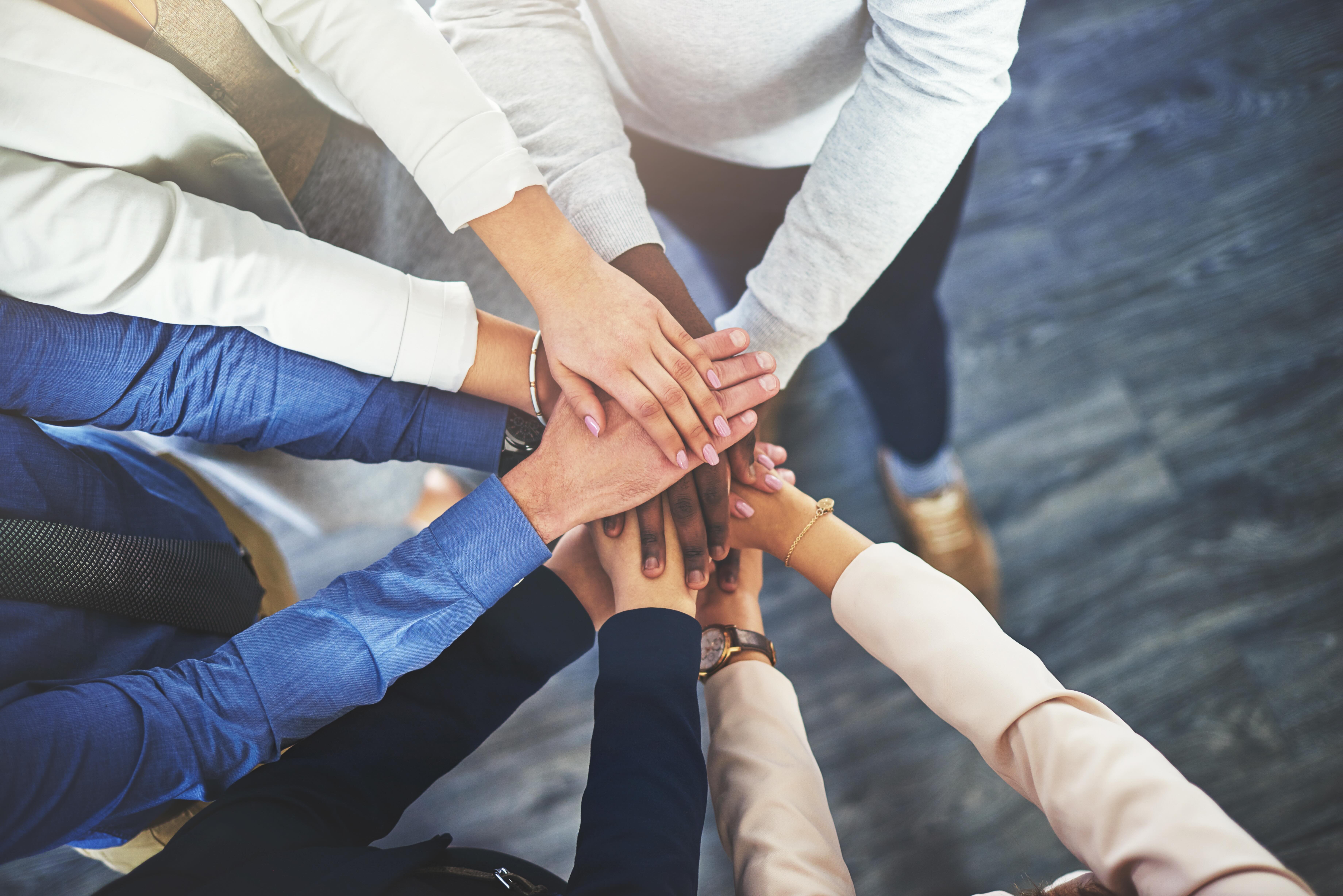 team-building-activities-low-stakes-competition-slug-featured