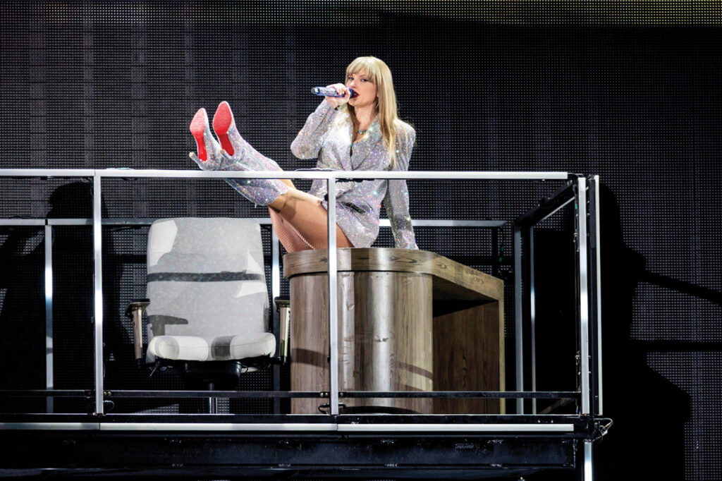 Taylor Swift on stage